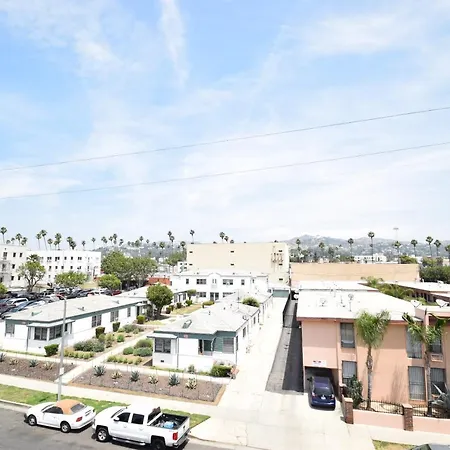 Hollywood Business Suites-3